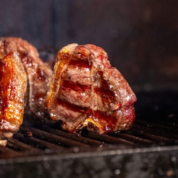TBone-Steak-de-Cordeiro-Fatia-Lamb-Reserve-Guidara